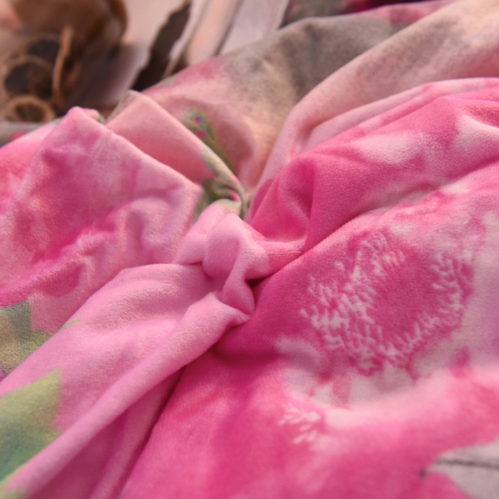 91家纺网 家纺一手货源 找家纺 绒世界 2018秋冬印花牛奶绒爆款四件套第二版 如梦花季