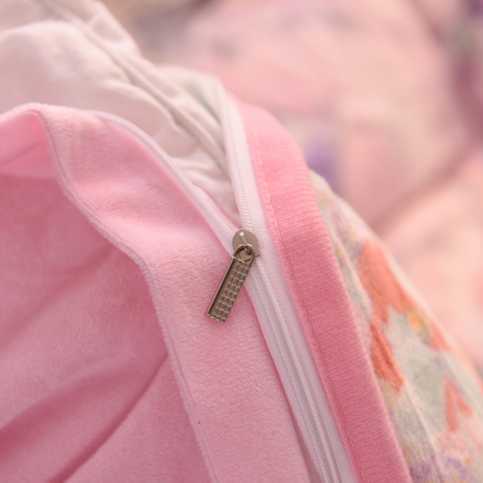 91家纺网 家纺一手货源 找家纺 绒世界 2018秋冬印花牛奶绒爆款四件套第二版 小熊