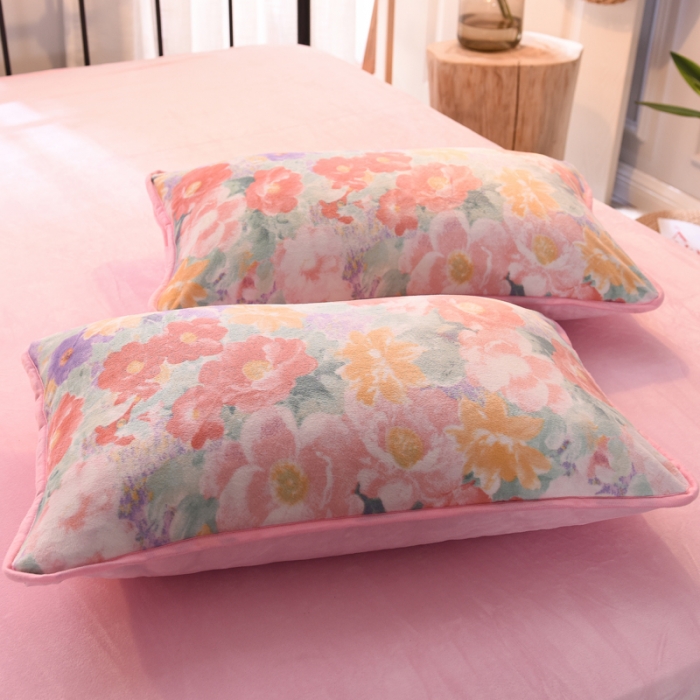 91家纺网 家纺一手货源 找家纺 绒世界 2018秋冬印花牛奶绒爆款四件套第二版 小熊