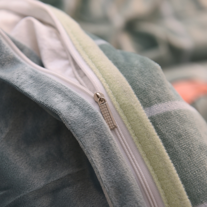 91家纺网 家纺一手货源 找家纺 绒世界 2018秋冬印花牛奶绒爆款四件套第二版 小雨伞