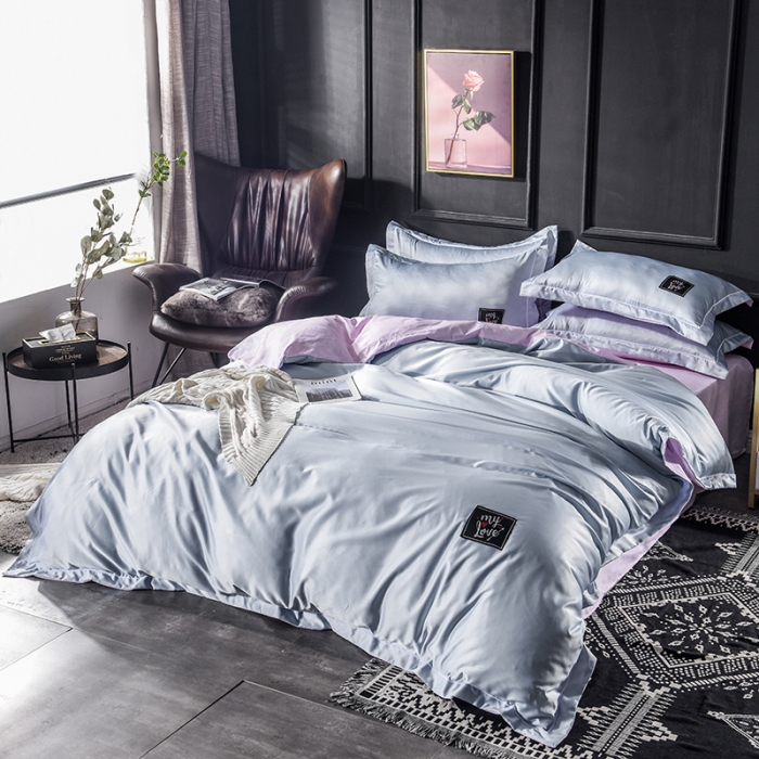 91家纺网 家纺一手货源 找家纺 绒世界 2019新款水洗真丝贴布绣四件套 床单款 浅蓝粉