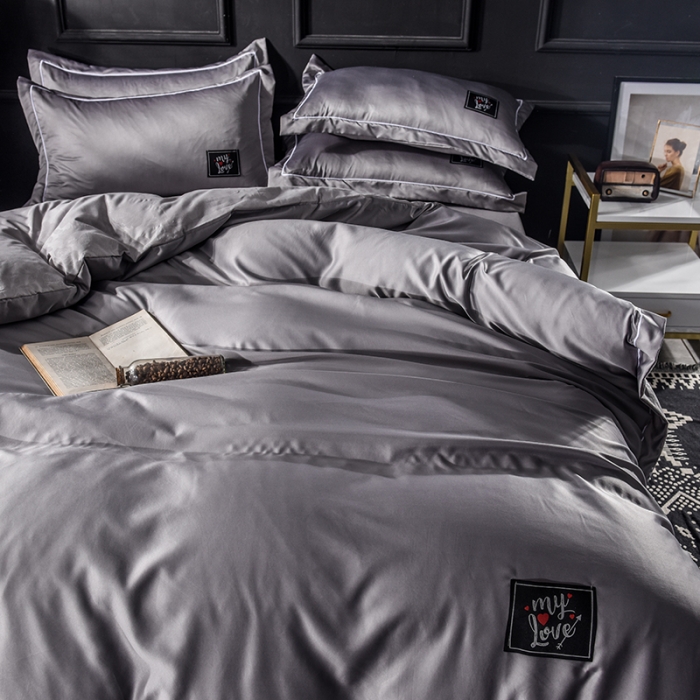 91家纺网 家纺一手货源 找家纺 绒世界 2019新款水洗真丝贴布绣四件套 床单款 烟灰