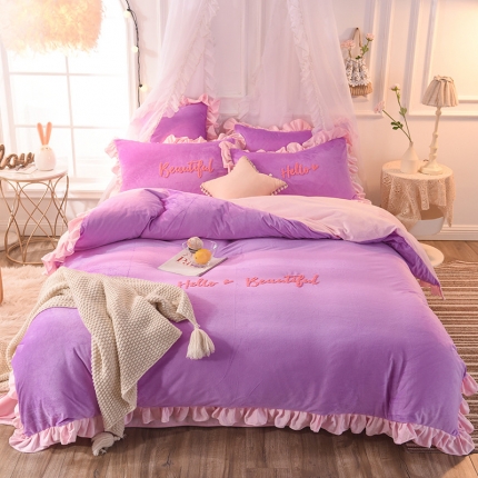 91家纺网 家纺一手货源 找家纺 欧冠2019水晶绒宝宝绒花边款和毛巾绣款四件套毛巾绣-紫粉