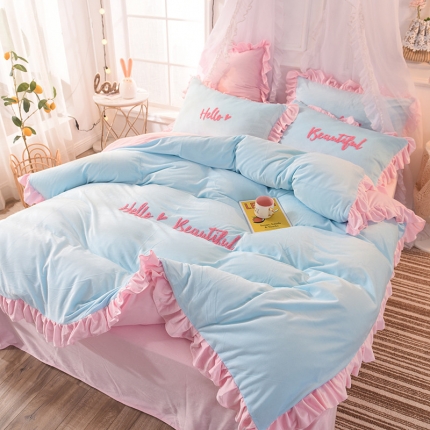 91家纺网 家纺一手货源 找家纺 （总）欧冠 2019秋冬水晶绒宝宝绒花边款和毛巾绣款四件套