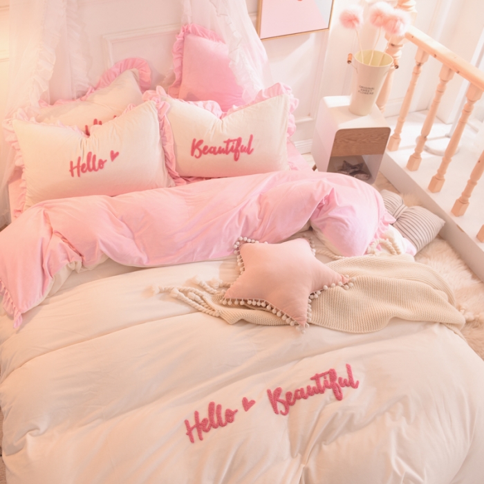 91家纺网 家纺一手货源 找家纺 绒世界 秋冬绒款花边款和毛巾绣四件套床单款 毛巾绣-粉白