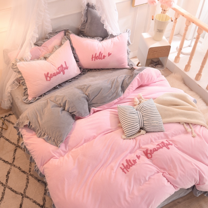 91家纺网 家纺一手货源 找家纺 绒世界 秋冬绒款花边款和毛巾绣四件套床单款 毛巾绣-粉灰