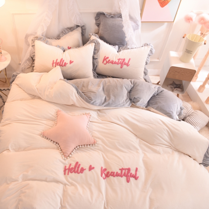 91家纺网 家纺一手货源 找家纺 绒世界 秋冬绒款花边款和毛巾绣四件套床单款 毛巾绣-灰白