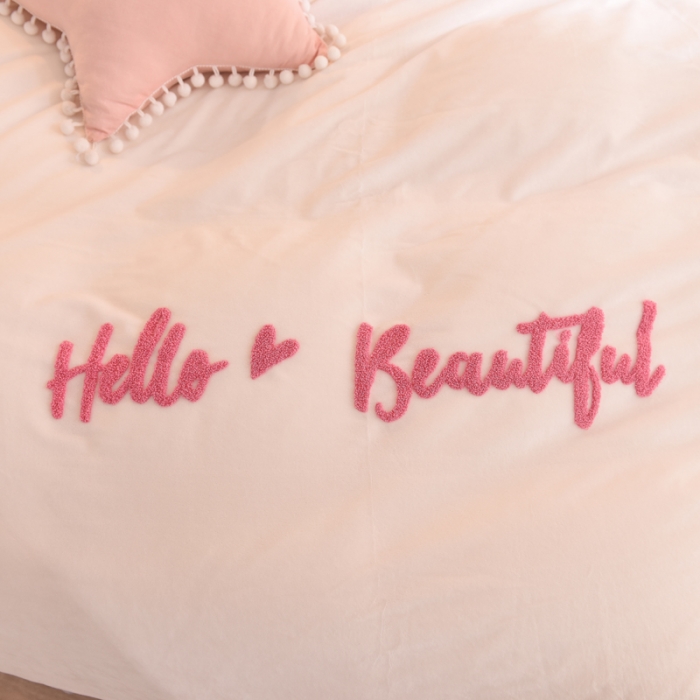 91家纺网 家纺一手货源 找家纺 绒世界 秋冬绒款花边款和毛巾绣四件套床单款 毛巾绣-灰白