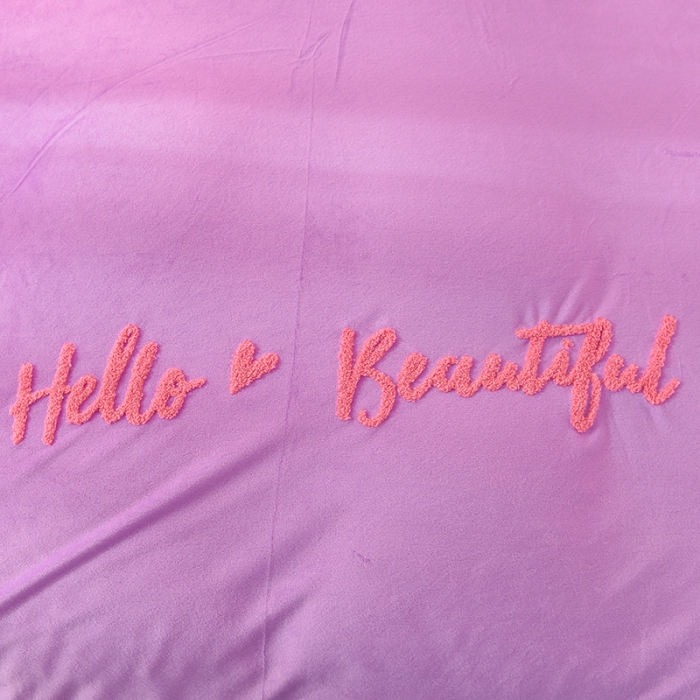 91家纺网 家纺一手货源 找家纺 绒世界 秋冬绒款花边款和毛巾绣四件套床单款 毛巾绣-紫粉