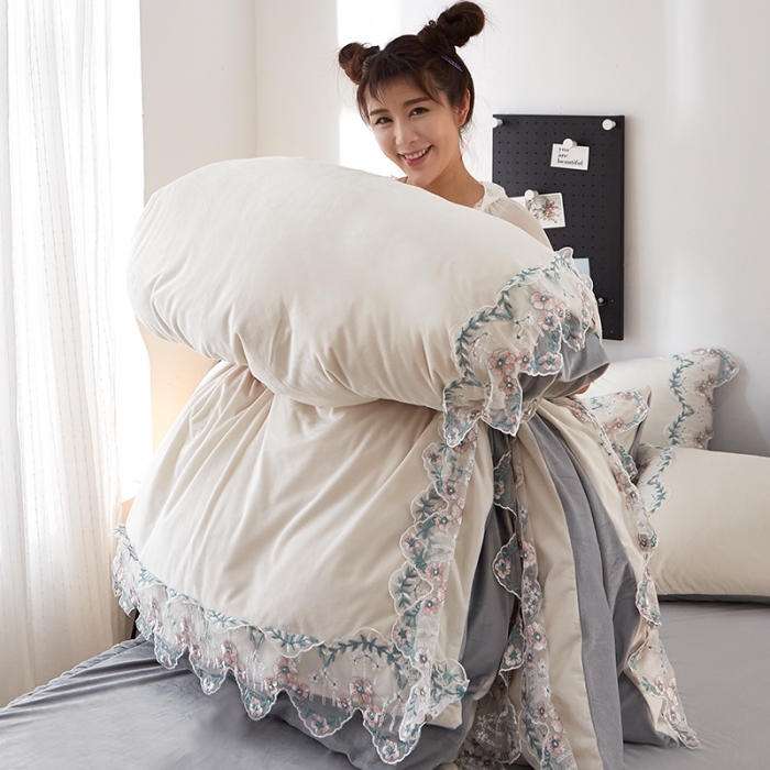 91家纺网 家纺一手货源 找家纺 (总）绒世界 2019秋冬绒款花边款四件套床裙款