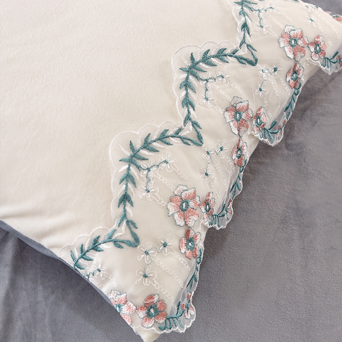 91家纺网 家纺一手货源 找家纺 (总）绒世界 2019秋冬绒款花边款四件套床裙款