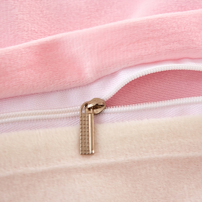 91家纺网 家纺一手货源 找家纺 绒世界 秋冬绒款花边款和毛巾绣四件套床裙款 花边款-白粉