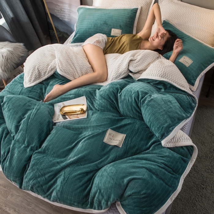 91家纺网 家纺一手货源 找家纺 欧冠 2019提花法莱绒加贝贝绒加厚四件套 果绿白