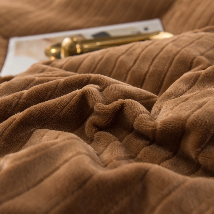 91家纺网 家纺一手货源 找家纺 欧冠 2019提花法莱绒加贝贝绒加厚四件套 卡其白