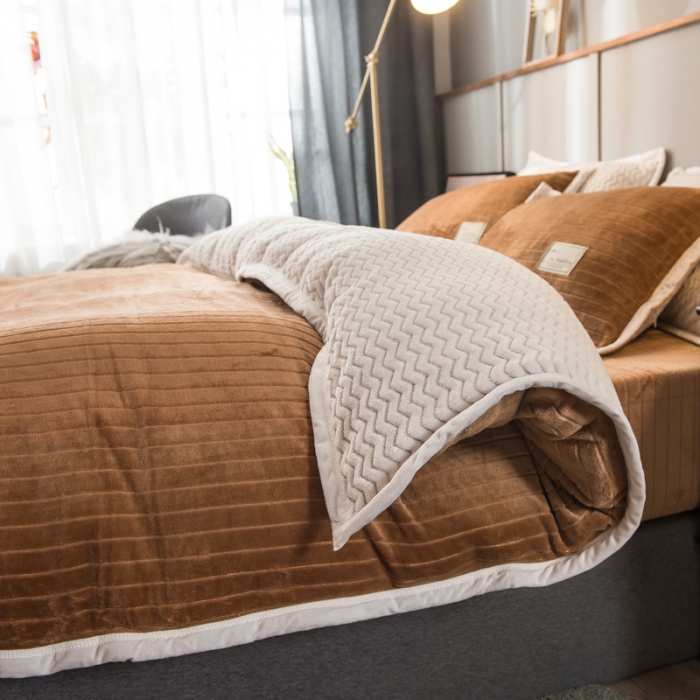 91家纺网 家纺一手货源 找家纺 欧冠 2019提花法莱绒加贝贝绒加厚四件套 卡其白