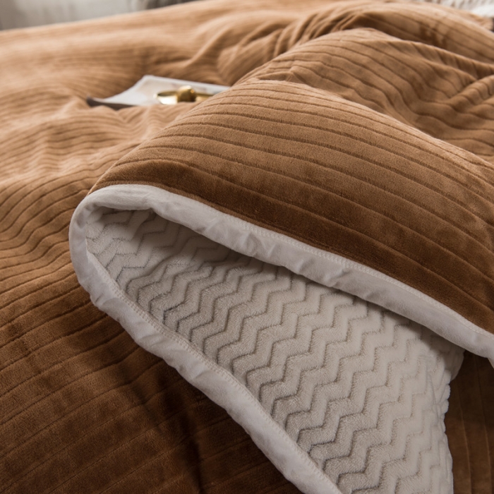 91家纺网 家纺一手货源 找家纺 欧冠 2019提花法莱绒加贝贝绒加厚四件套 卡其白