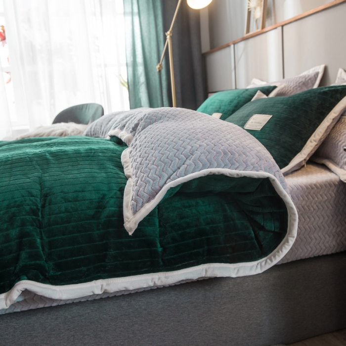 91家纺网 家纺一手货源 找家纺 欧冠 2019提花法莱绒加贝贝绒加厚四件套 墨绿灰
