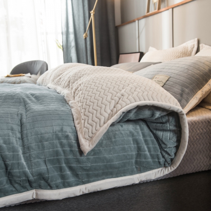 91家纺网 家纺一手货源 找家纺 欧冠 2019提花法莱绒加贝贝绒加厚四件套 素雅灰