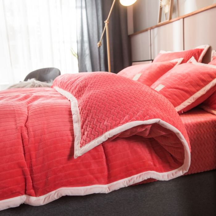 91家纺网 家纺一手货源 找家纺 欧冠 2019提花法莱绒加贝贝绒加厚四件套 西瓜红