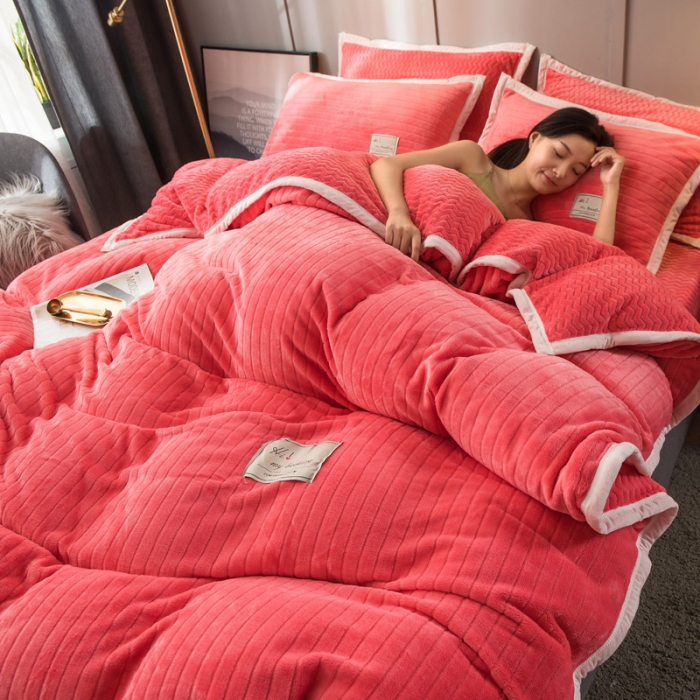 91家纺网 家纺一手货源 找家纺 欧冠 2019提花法莱绒加贝贝绒加厚四件套 西瓜红