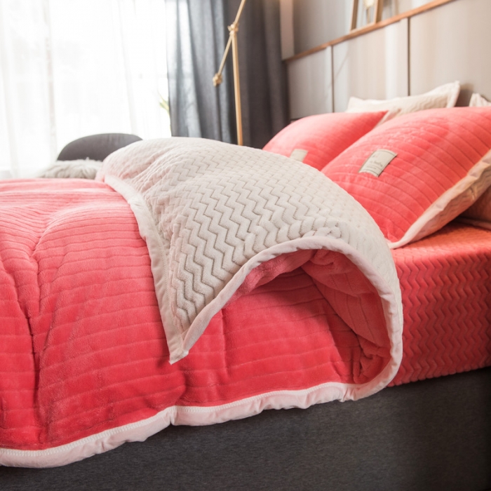 91家纺网 家纺一手货源 找家纺 欧冠 2019提花法莱绒加贝贝绒加厚四件套 西瓜红白