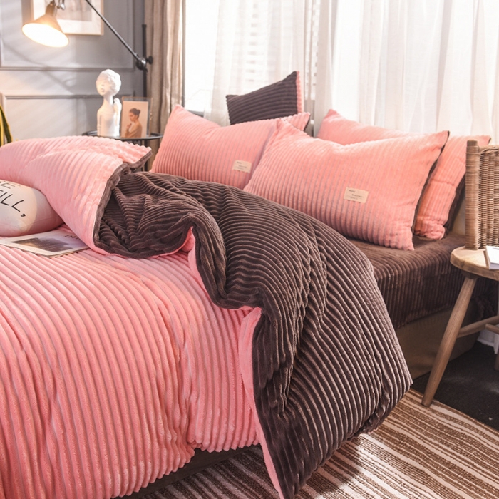 91家纺网 家纺一手货源 找家纺 欧冠 2019秋冬魔法绒暖绒系列四件套床单款 粉咖