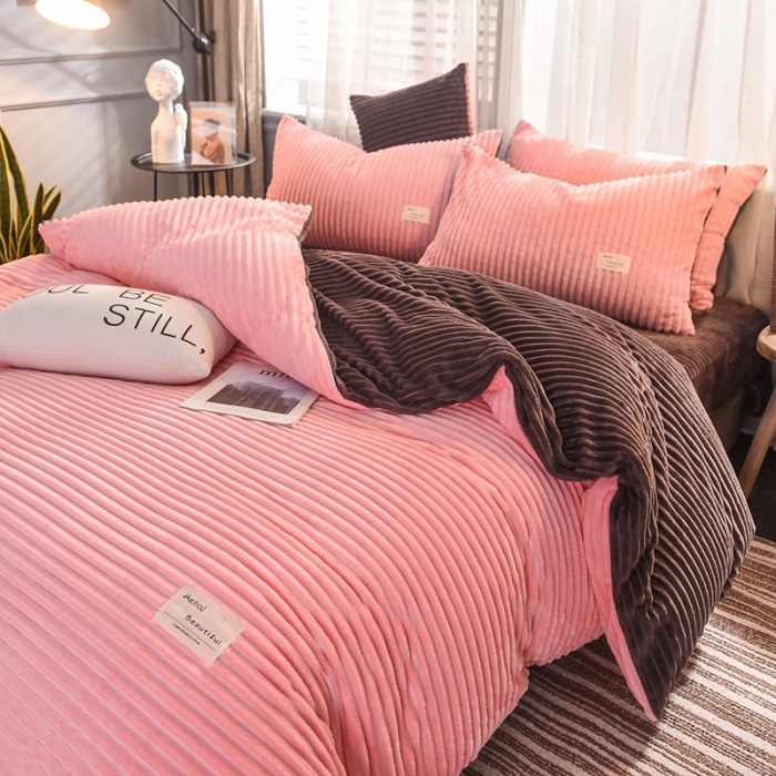 91家纺网 家纺一手货源 找家纺 欧冠 2019秋冬魔法绒暖绒系列四件套床单款 粉咖