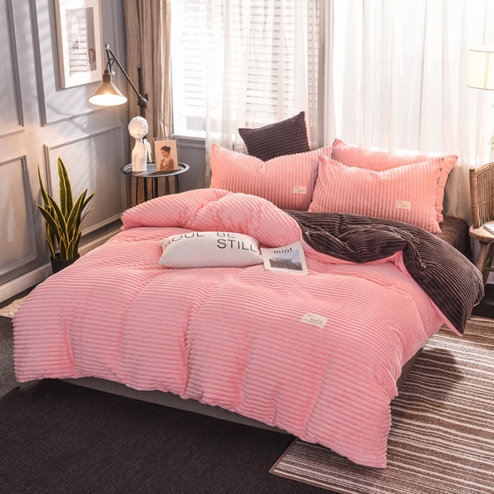 91家纺网 家纺一手货源 找家纺 欧冠 2019秋冬魔法绒暖绒系列四件套床单款 粉咖