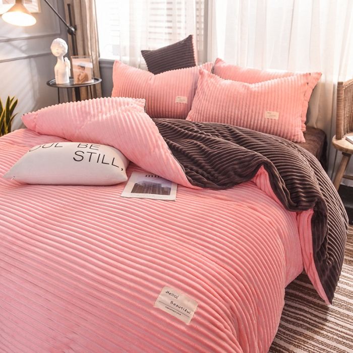 91家纺网 家纺一手货源 找家纺 欧冠 2019秋冬魔法绒暖绒系列四件套床单款 粉咖