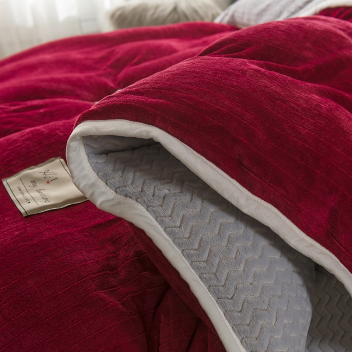 91家纺网 家纺一手货源 找家纺 欧冠 2019提花法莱绒加贝贝绒加厚四件套 喜庆红灰