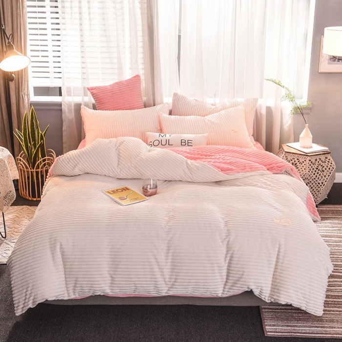 91家纺网 家纺一手货源 找家纺 欧冠 2019秋冬魔法绒暖绒系列四件套床单款 梨花粉