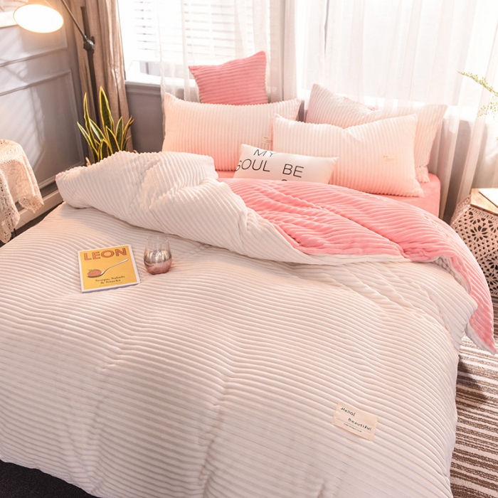 91家纺网 家纺一手货源 找家纺 欧冠 2019秋冬魔法绒暖绒系列四件套床单款 梨花粉