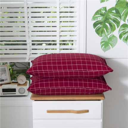 91家纺网 家纺一手货源 找家纺 玖弘家居 2018新款枕套 74*48cm一对 盛夏格