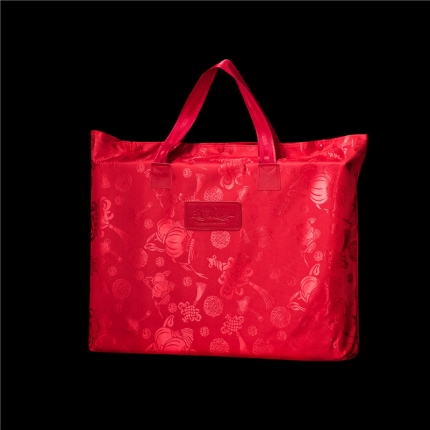 91家纺网 家纺一手货源 找家纺 千禧 2019新款床旗和包装 