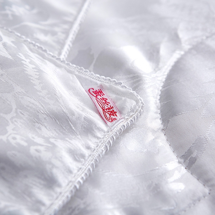 91家纺网 家纺一手货源 找家纺 百花王 蜘蛛花被印花冰丝被夏被 白色