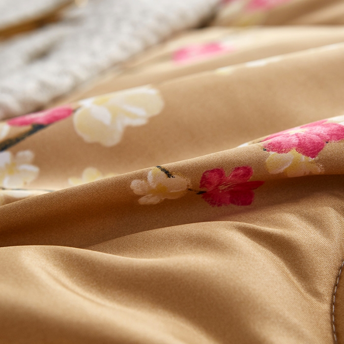 91家纺网 家纺一手货源 找家纺 百花王 蜘蛛花被印花冰丝被夏被 小鸟伊人