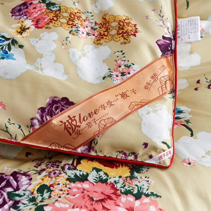 91家纺网 家纺一手货源 找家纺 百花王 蜘蛛花被印花冰丝被夏被 一米阳光