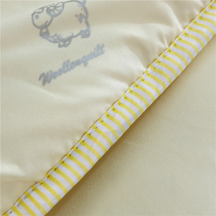 91家纺网 家纺一手货源 找家纺 小燕燕家纺 2021新款澳洲进口羊毛被 米黄色