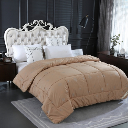 91家纺网 家纺一手货源 找家纺 小燕燕家纺 2021新款澳洲进口羊毛被 驼色