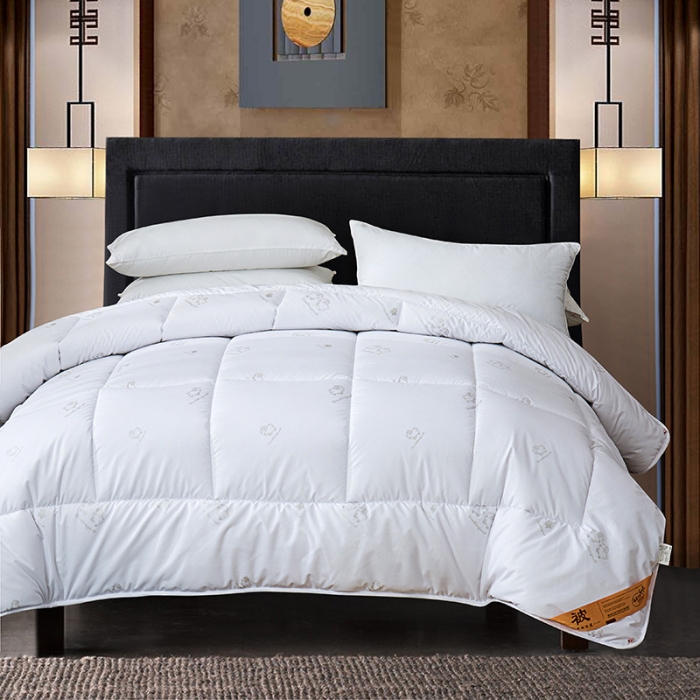 91家纺网 家纺一手货源 找家纺 小燕燕家纺 2021新款澳洲进口羊毛被 白色