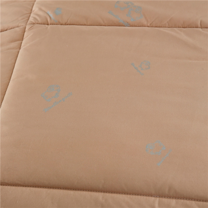 91家纺网 家纺一手货源 找家纺 小燕燕家纺 2021新款澳洲进口羊毛被 驼色