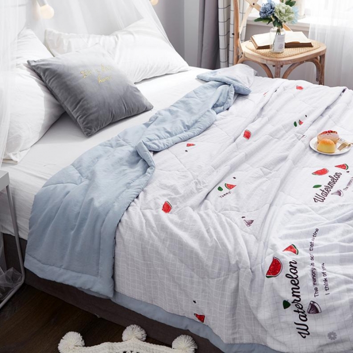91家纺网 家纺一手货源 找家纺 小燕燕家纺 2021新款水洗棉夏被空调被 冰爽西瓜