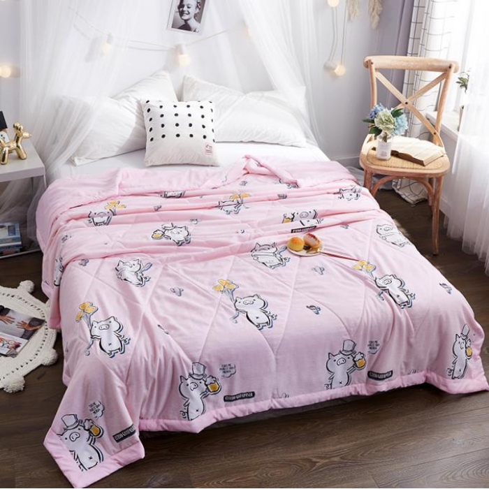 91家纺网 家纺一手货源 找家纺 小燕燕家纺 2021新款水洗棉夏被空调被 幸运猪粉