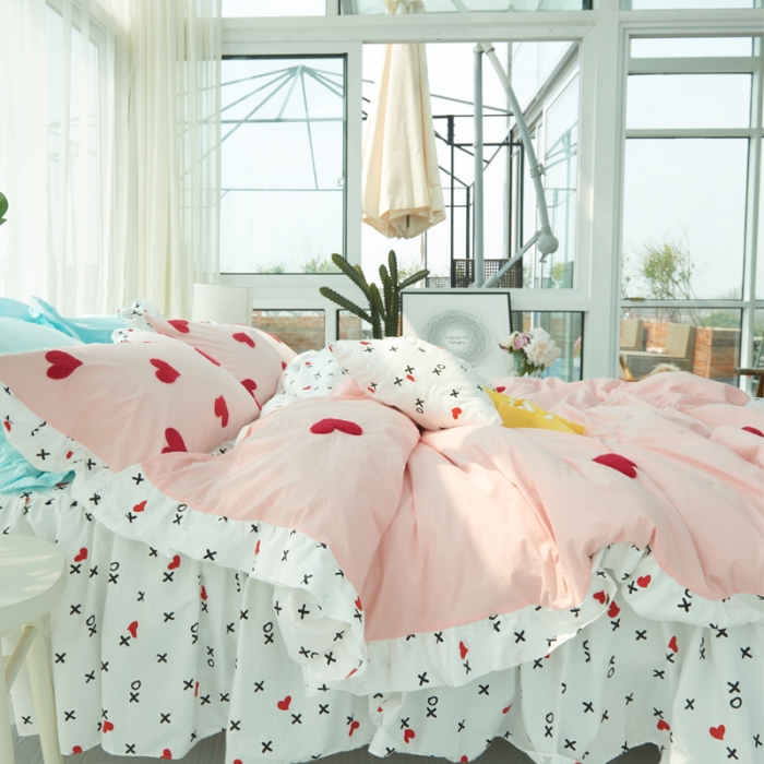 91家纺网 家纺一手货源 找家纺 淑女公社 毛巾绣水洗棉四件套床裙款 遇见-甜心粉