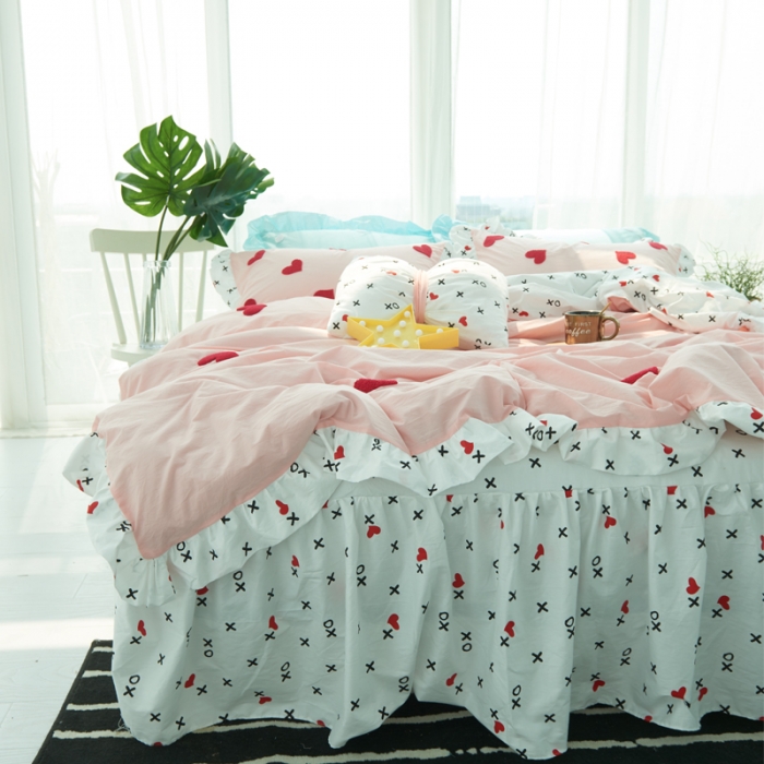 91家纺网 家纺一手货源 找家纺 淑女公社 毛巾绣水洗棉四件套床裙款 遇见-甜心粉