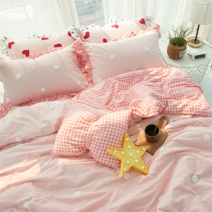 91家纺网 家纺一手货源 找家纺 淑女公社 毛巾绣水洗棉四件套床裙款 遇见-圆点粉白格