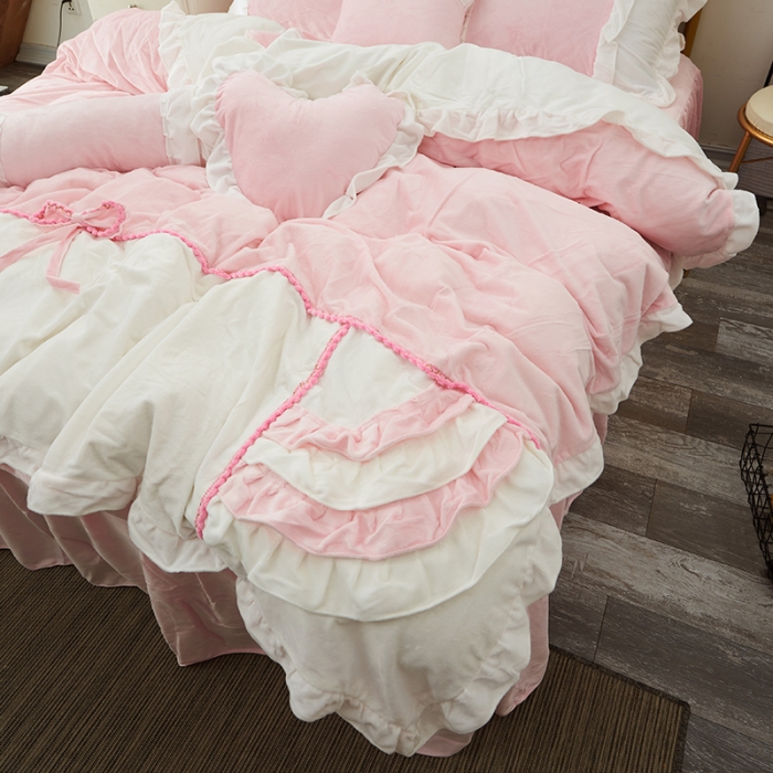 91家纺网 家纺一手货源 找家纺 淑女公社 秋冬新款水晶绒微微公主系列床裙四件套 微微公主-粉