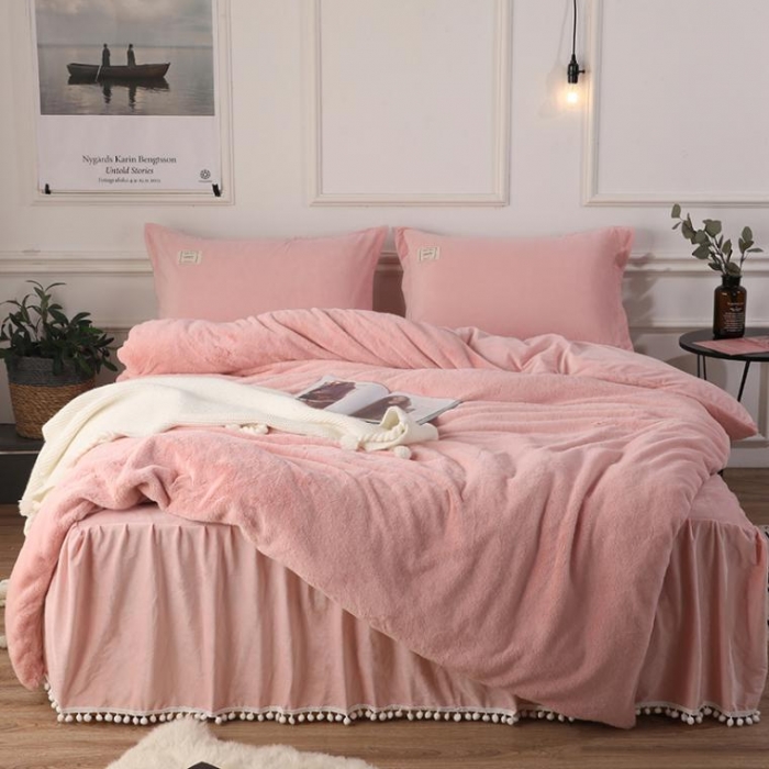 91家纺网 家纺一手货源 找家纺 （总）甜之梦 2025新款兔兔绒床裙款保暖四件套