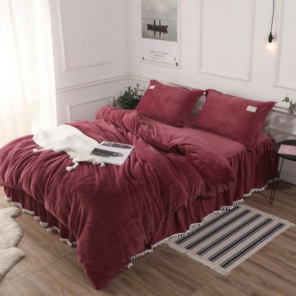 91家纺网 家纺一手货源 找家纺 （总）甜之梦 2025新款兔兔绒床裙款保暖四件套