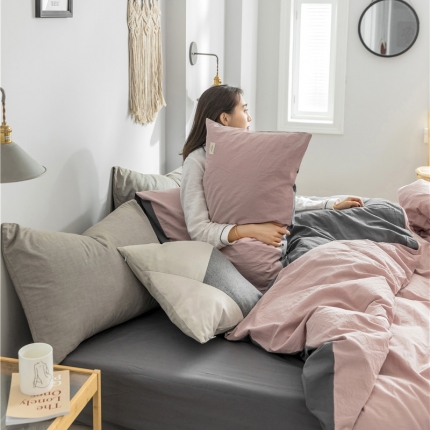 91家纺网 家纺一手货源 找家纺 蓝巢家纺 2019新品加厚水洗棉双拼款四件套 豆沙深灰